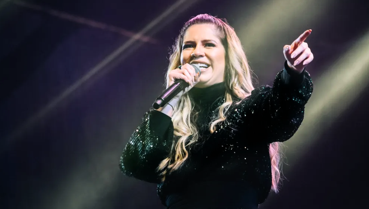 De acordo com podcast, Marília Mendonça fazia música até dormindo