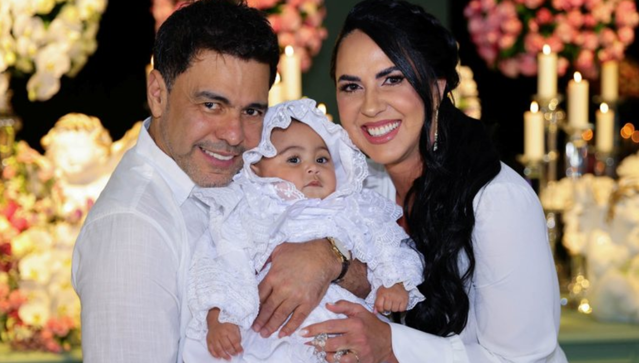 Wanessa canta Bondade de Deus e emociona pai em batizado