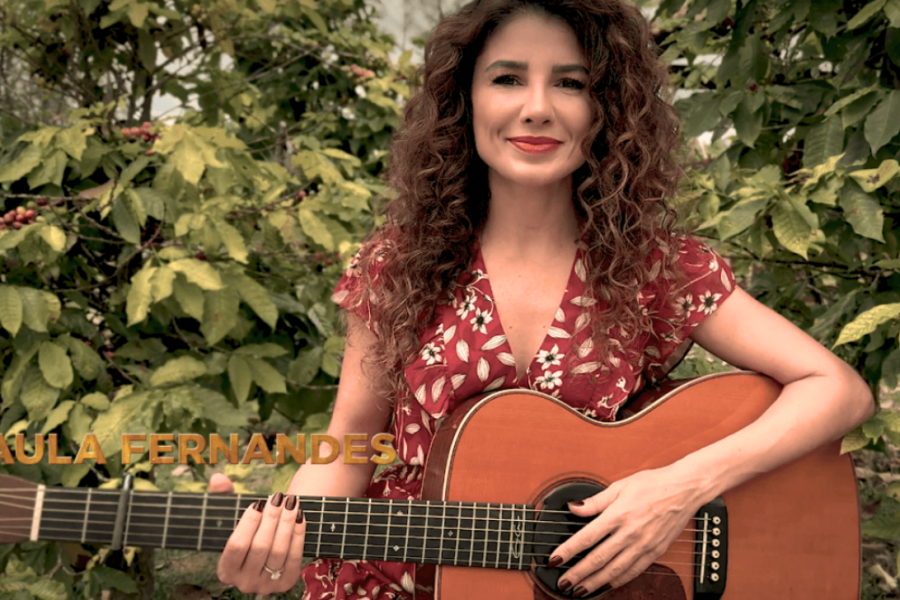 Paula Fernandes grava tema da nova novela da Band, Café